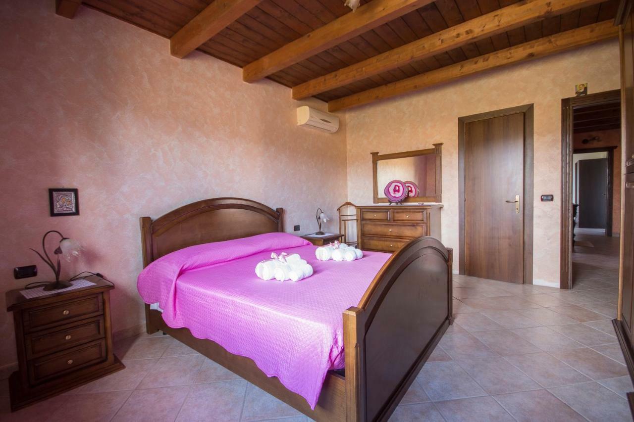 Casa Vacanza Il Mandorlo Domusnovas Exteriér fotografie