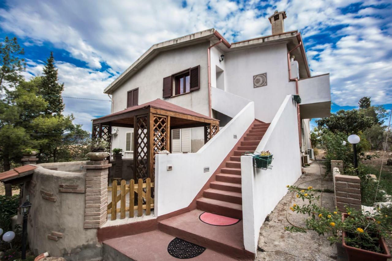 Casa Vacanza Il Mandorlo Domusnovas Exteriér fotografie
